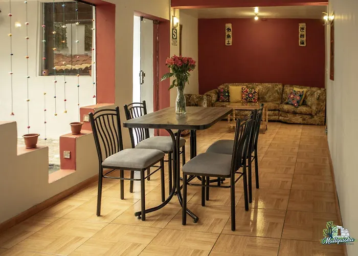 Beautiful, Spacious & Cozy House Located In The Heart Of Hébergement de vacances