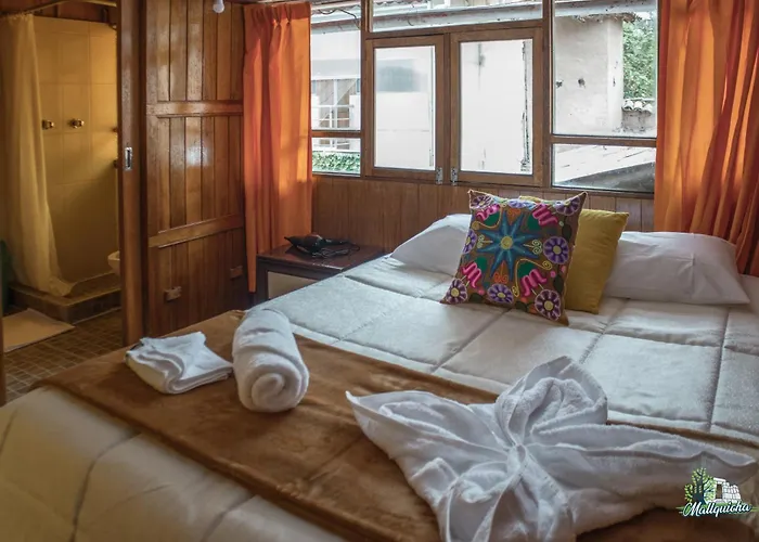 Hébergement de vacances Beautiful, Spacious & Cozy House Located In The Heart Of *