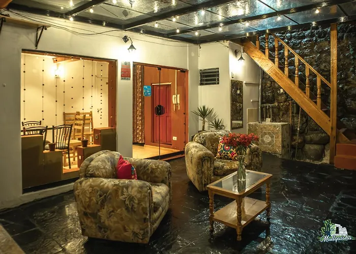 Beautiful, Spacious & Cozy House Located In The Heart Of