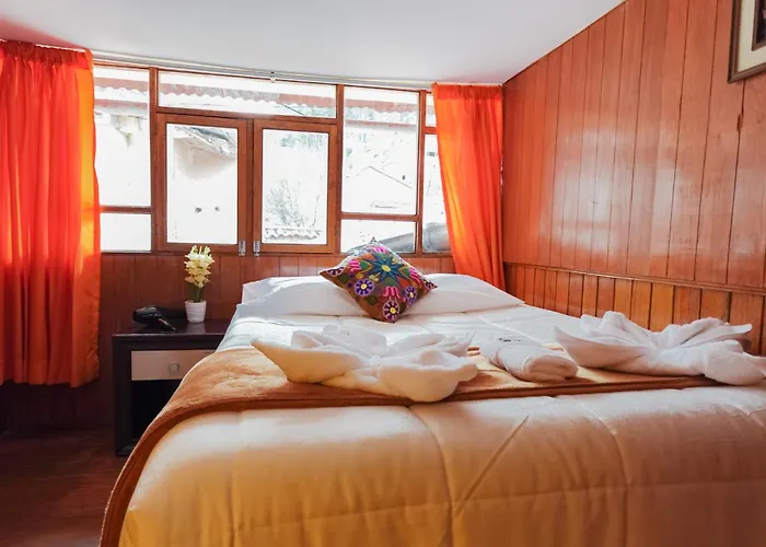 Beautiful, Spacious & Cozy House Located In The Heart Of Hébergement de vacances
