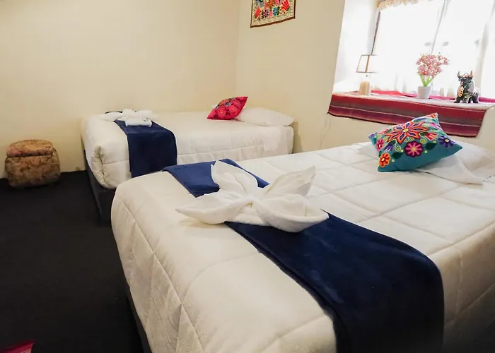 Hébergement de vacances Beautiful, Spacious & Cozy House Located In The Heart Of *