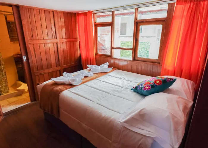 Hébergement de vacances Beautiful, Spacious & Cozy House Located In The Heart Of