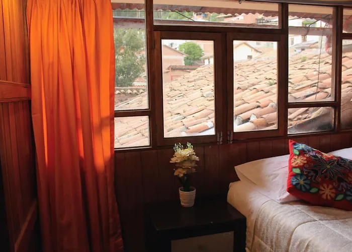Hébergement de vacances Beautiful, Spacious & Cozy House Located In The Heart Of